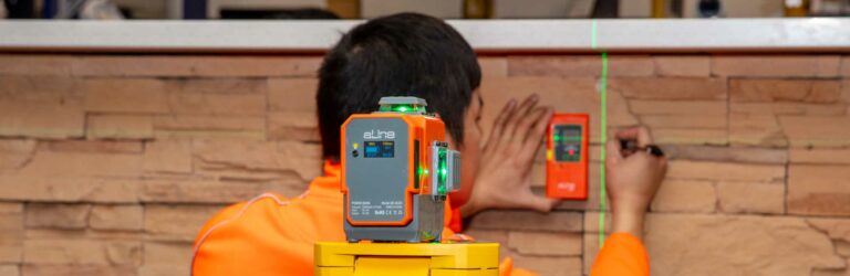 How to use a laser line level full guide| Aptella